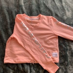 Calvin Klein Cropped Sweater! 🎀